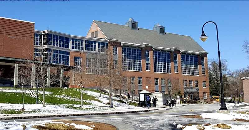 UNH Holloway Commons